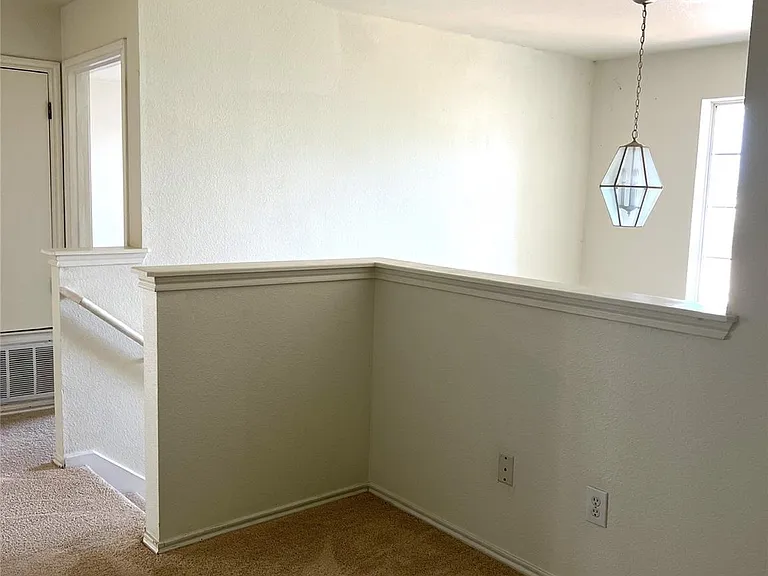 1209 Amberwood Loop — Photo 10
