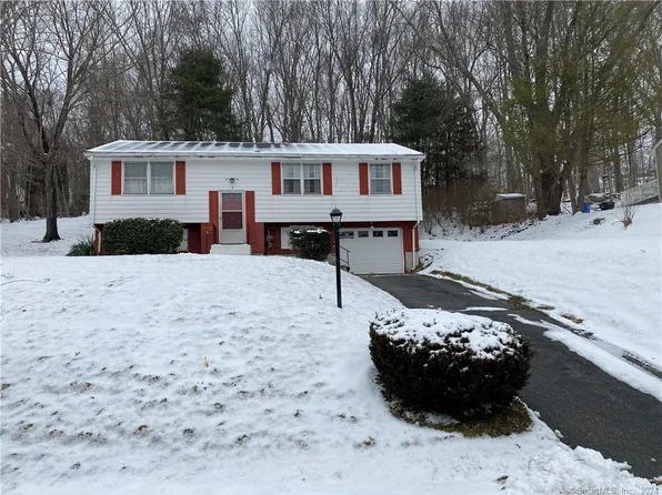 2 Lauren Lane, Norwich, CT 06360