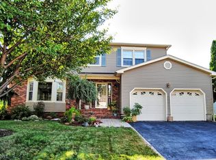 64 Rohill Rd, Hillsborough, NJ 08844