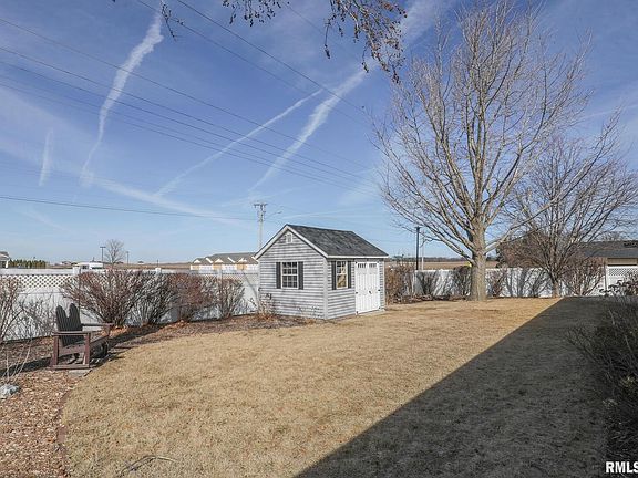 5th image of 837 Hickory Dr