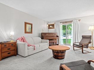 7759 142nd St W #105, Apple Valley, MN 55124