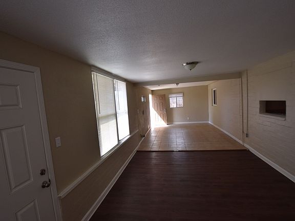 3rd image of 15279 Orchid Ave