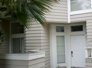883 Portola Rd, Ventura, CA 93003