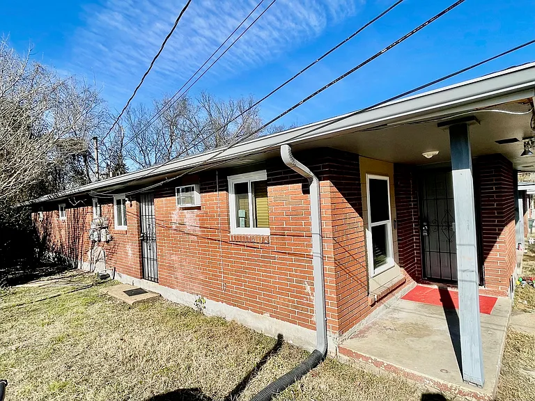 4129 Quinn Adams St — Photo 2