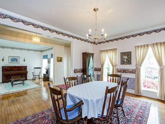5th image of 3985 Fawnridge Ct