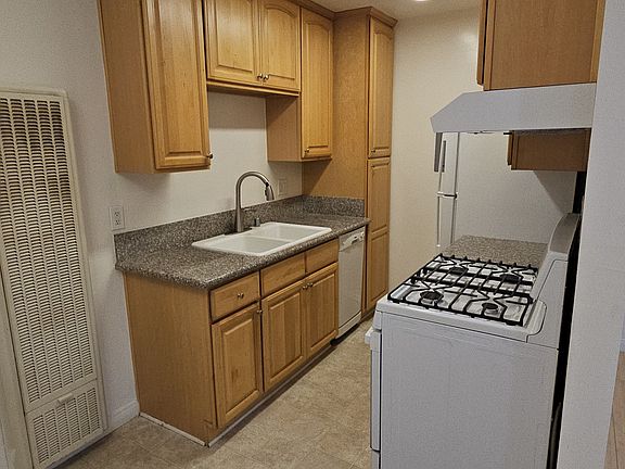 4th image of 1817 Federal Ave APT 3