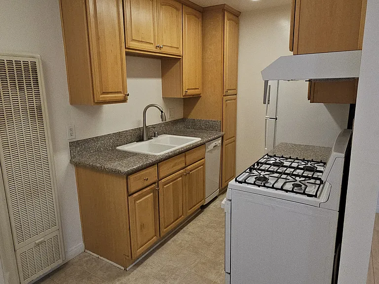 1817 Federal Ave #3 — Photo 4