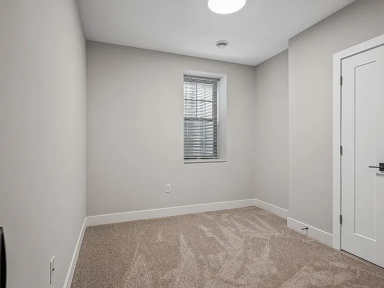 2413 1st Ave S #103 — Photo 20