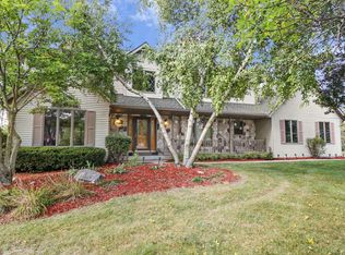 1946 Wallinford Circle, Sun Prairie, WI 53590