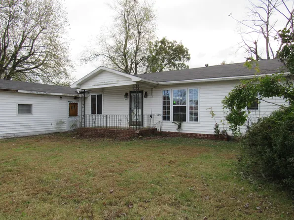 420 W Park Street, Seymour, MO 65746