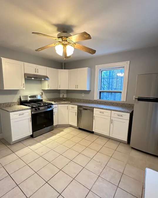11 Quint Ave #2