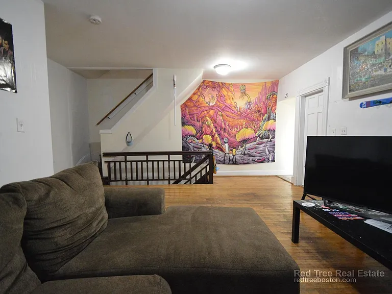 27 Pratt St #2 — Photo 3