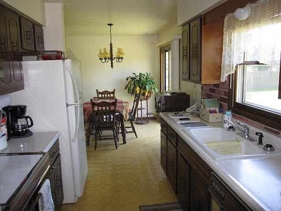 2nd image of 2315 Terrebonne Dr