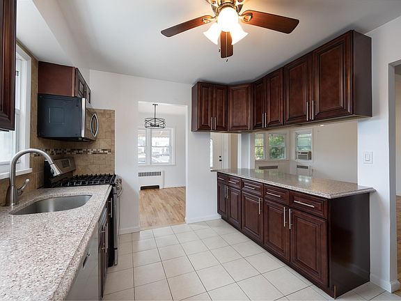5th image of 455 E Park Ave #1A