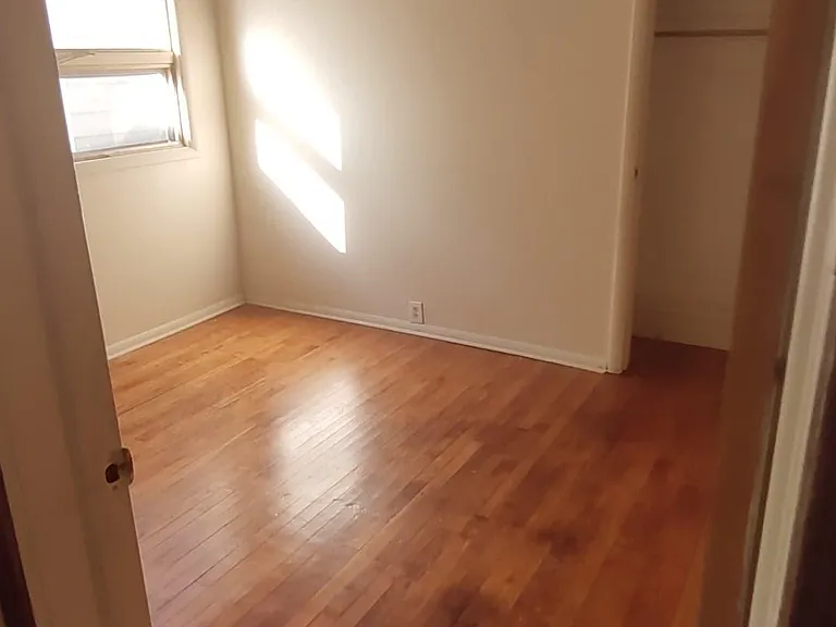 206 Pattison St #2 — Photo 5