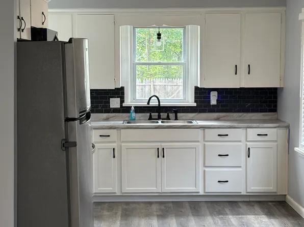 (undisclosed Address), Akron, OH 44320