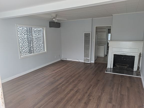 3rd image of 333 1/2 Carroll Park W