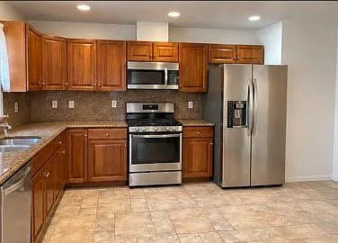3 bed, $2,900 — Photo 4