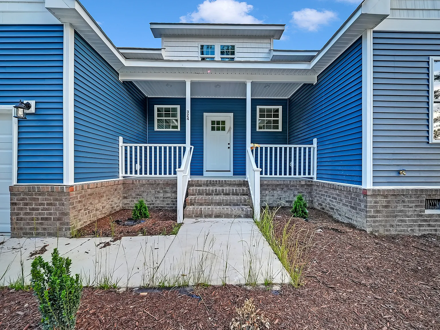 3 bed, 2380 sqft, $2,995 — Photo 3