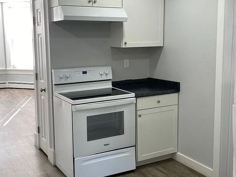 1 Pleasant St #1 — Photo 5