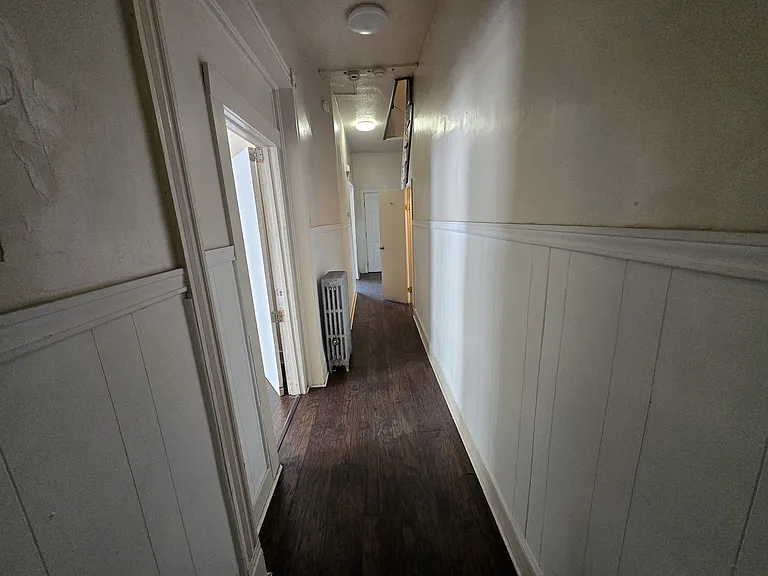 407 N Webster Ave — Photo 26