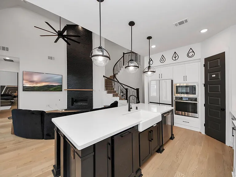 8906 Iron Forge Rd — Photo 5