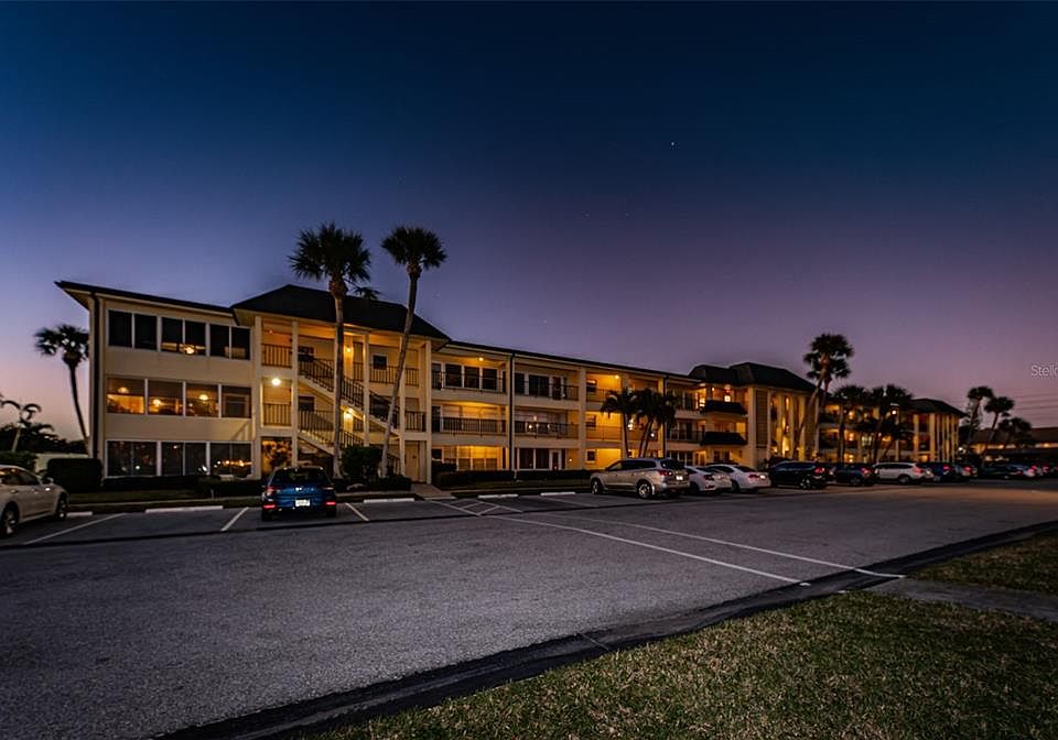 1st image of 4700 Cove Cir APT 110