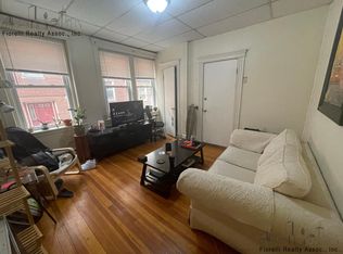 3 Baldwin Pl APT 1, Boston, MA 02113