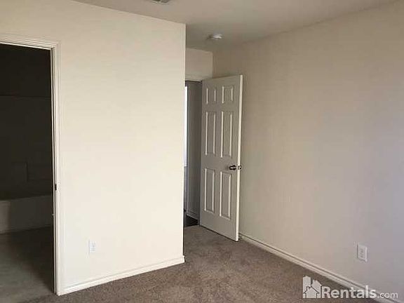 5th image of 14021 Sand Hills Dr