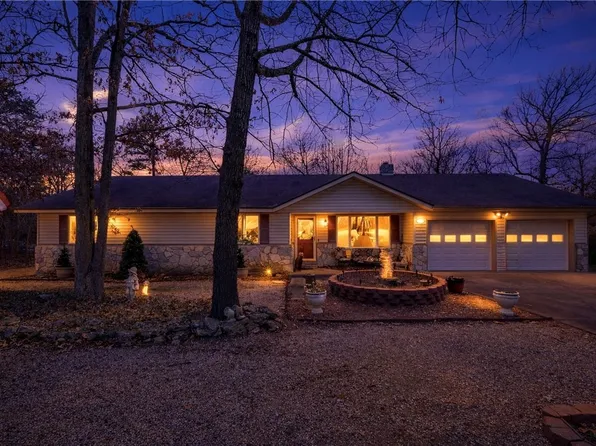 48 S Hills Loop, Eureka Springs, AR 72631