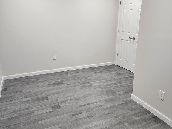 4th image of 84 Conklin Ave Floor 1