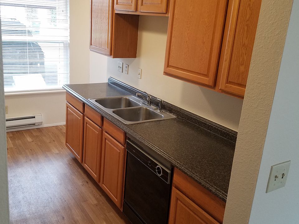 1st image of 1235 29th St SE