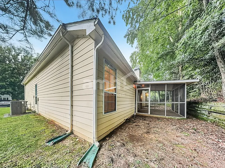 2259 Howell Farms Trl NW — Photo 18