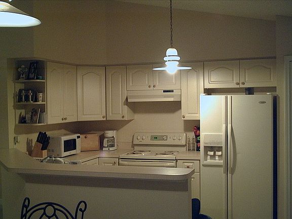 3rd image of 3288 Dudley Dr