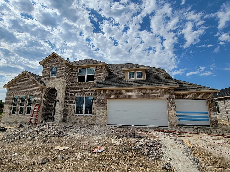 1st image of 2000 Elara Dr