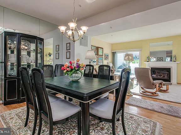 4th image of 10345 Bridle Ct