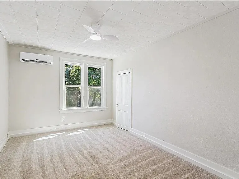 301 SW 3rd St #1 — Photo 20