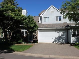 526 Lovell Ave APT 1, Roseville, MN 55113