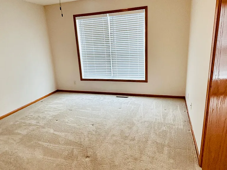 335 Sherwood Ave — Photo 19
