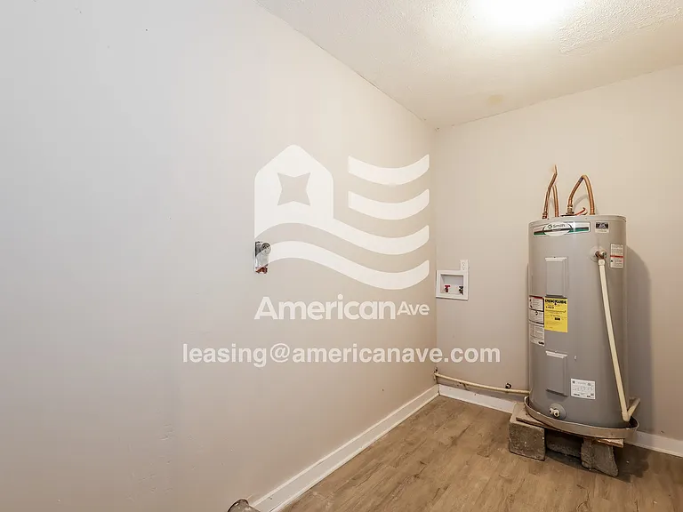 1151990_014_laundry_room_14.jpg