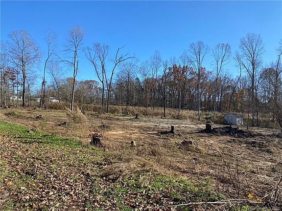 4th image of 208 Green Meadows Dr