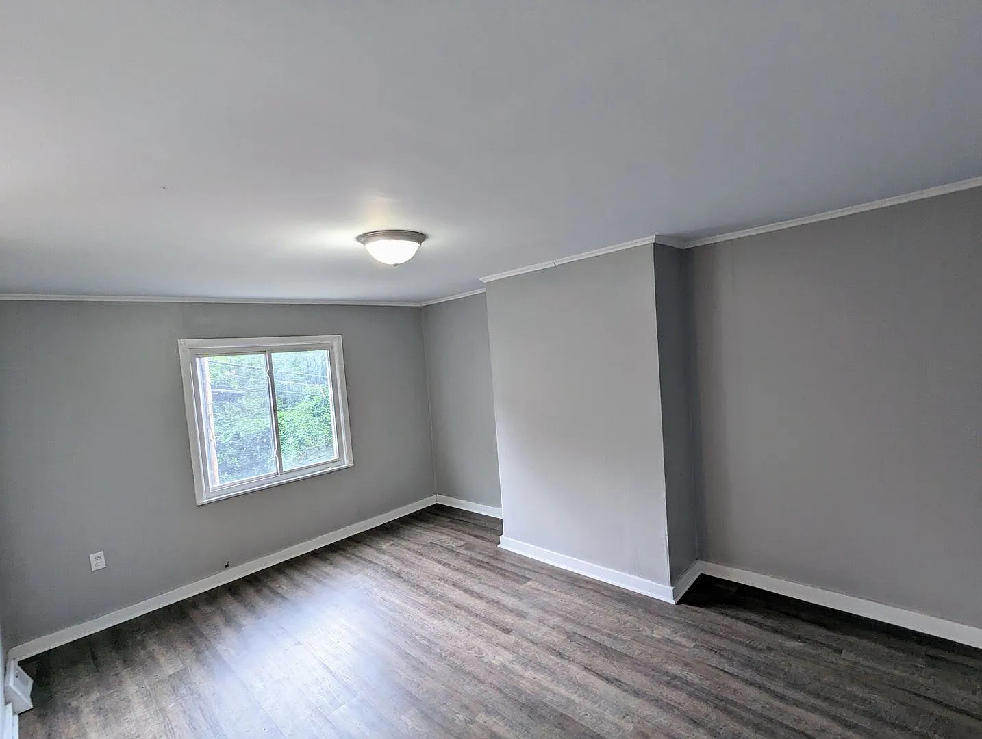 2 Bed 1 Bath Single Family Home (Perry South Neighborhood) — Photo 4