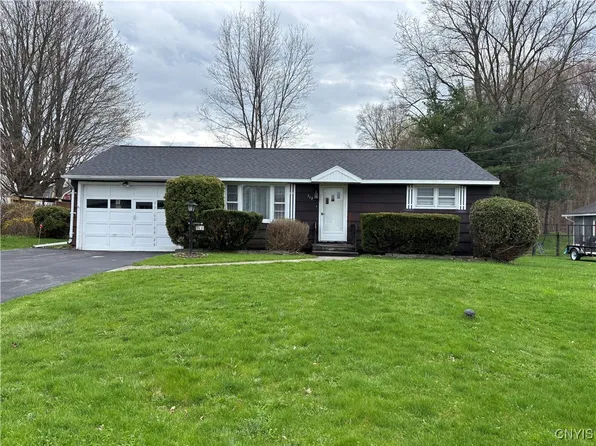 113 Charles Dr, Camillus, NY 13031