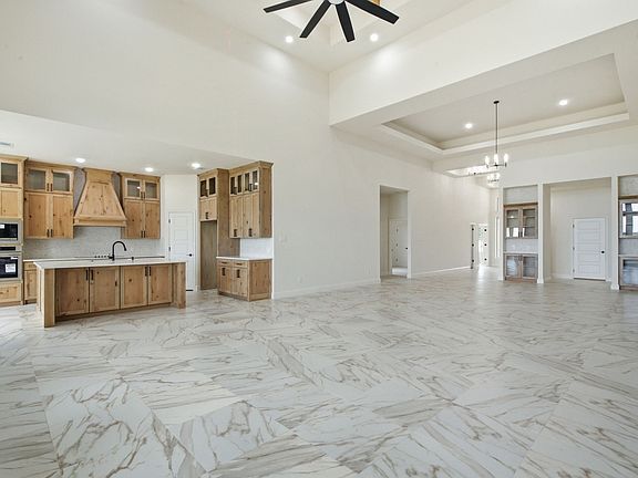5th image of 676 Jennings Ln