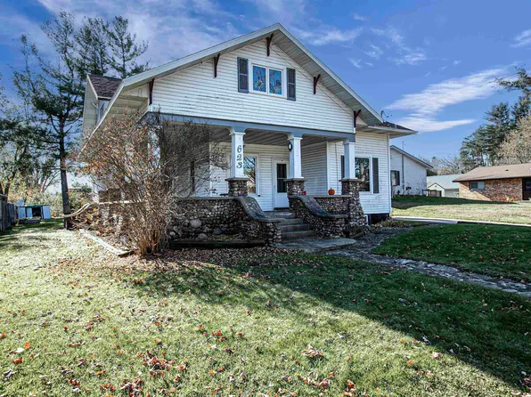 623 Cedar St, Tigerton, WI 54486