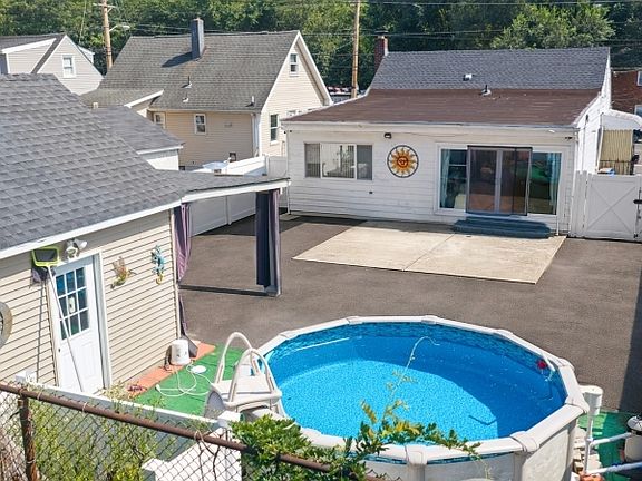 2nd image of 379 Chamberlain Ave