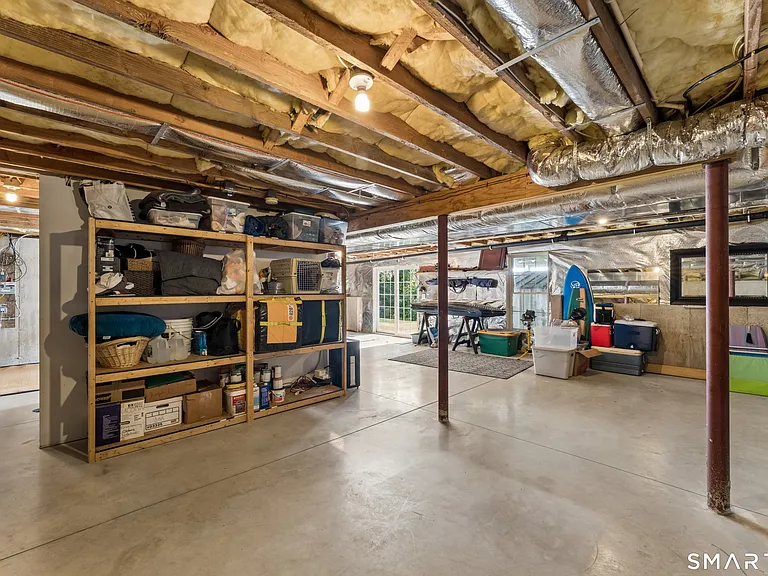 181 Martha Way — Photo 40