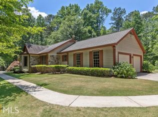 220 Ponderosa Dr, Fayetteville, GA 30214