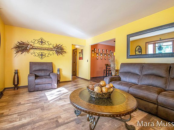 5th image of 1231 Fallingbrook Dr SE
