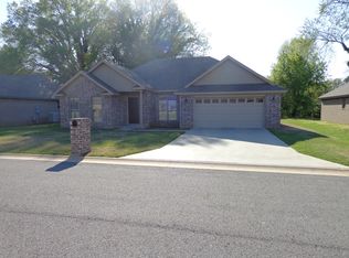 400 Sanibel St, Searcy, AR 72143